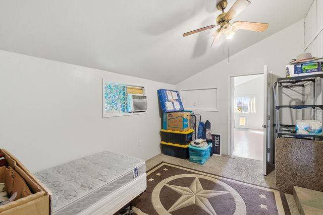 2120 S Kaweah Avenue, Exeter, CA 93221