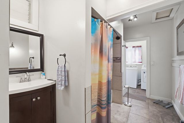 2120 S Kaweah Avenue, Exeter, CA 93221