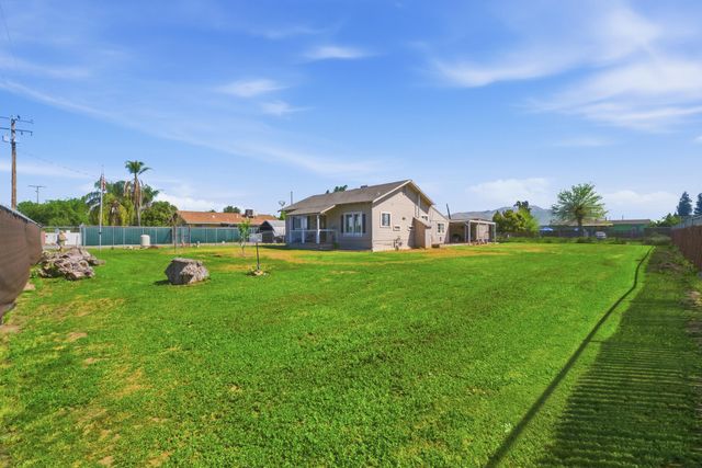 2120 S Kaweah Avenue, Exeter, CA 93221