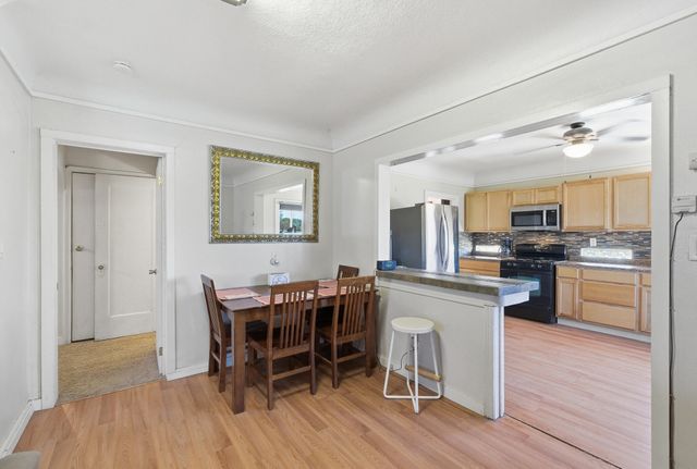 2120 S Kaweah Avenue, Exeter, CA 93221