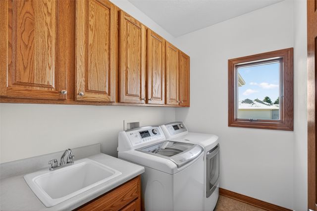 1002 SE 78th Street, Runnells, IA 50237