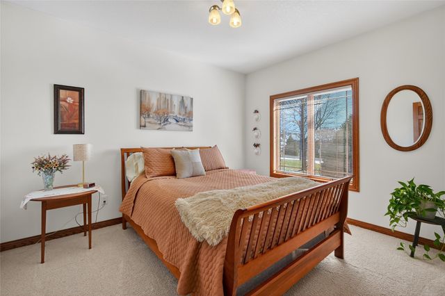 1002 SE 78th Street, Runnells, IA 50237