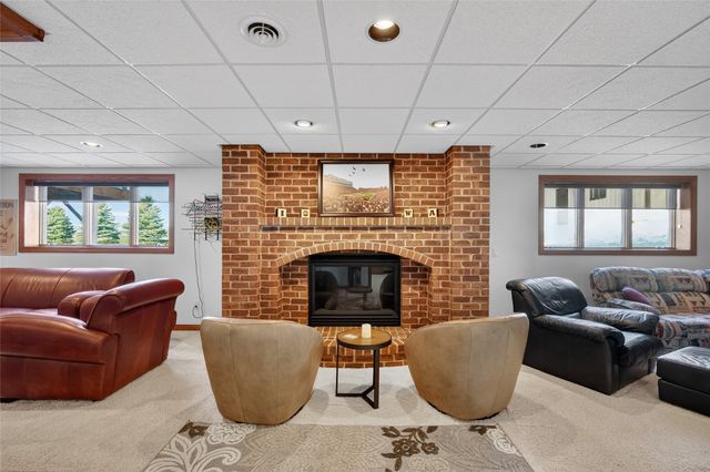 1002 SE 78th Street, Runnells, IA 50237