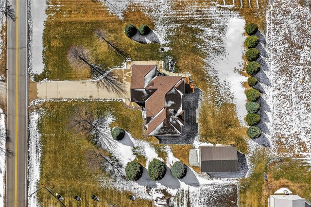 1002 SE 78th Street, Runnells, IA 50237