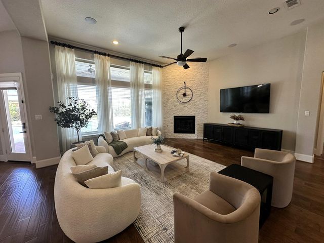 1804 Anna Way, Friendswood, TX 77546