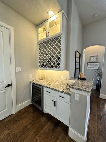 1804 Anna Way, Friendswood, TX 77546