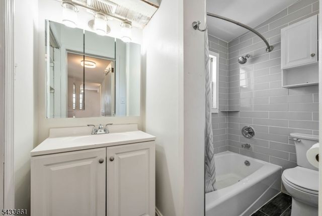 50 Chestnut St, Belleville Twp., NJ 07109