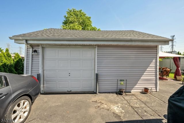 50 Chestnut St, Belleville Twp., NJ 07109