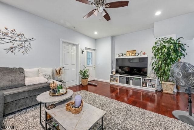 50 Chestnut St, Belleville Twp., NJ 07109