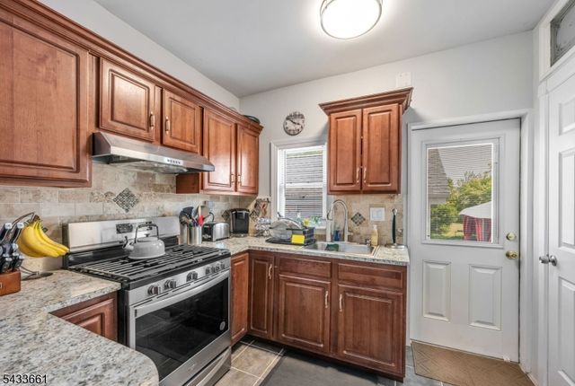 50 Chestnut St, Belleville Twp., NJ 07109