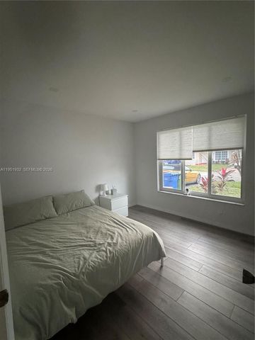 5482 S Lakewood Cir S B, Margate, FL 33063