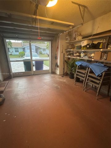 5482 S Lakewood Cir S B, Margate, FL 33063