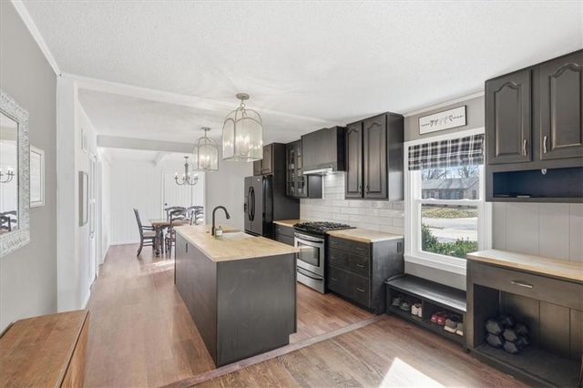 7714 W 66TH Terrace, Mission, KS 66202