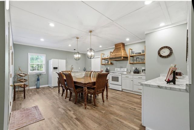 178 Windy Valley Lane, Blue Ridge, GA 30513