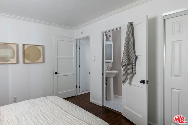 22051 Celes Street, Woodland Hills (los Angeles), CA 91364