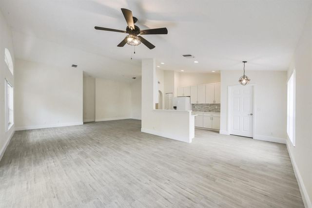 172 Jones Creek Drive, Jupiter, FL 33458