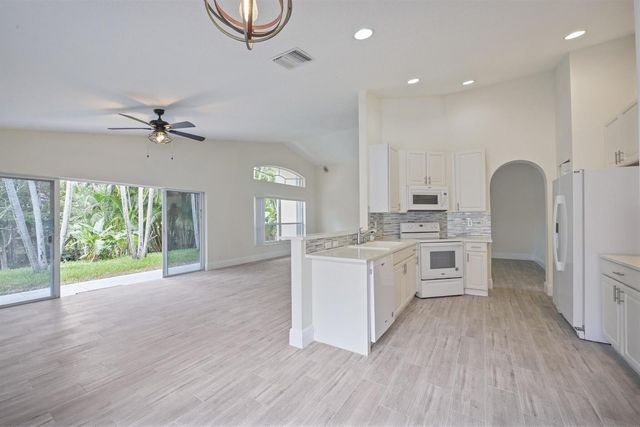 172 Jones Creek Drive, Jupiter, FL 33458