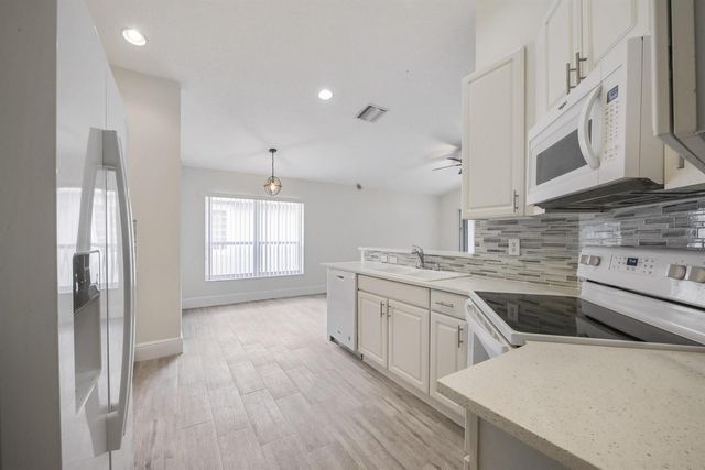 172 Jones Creek Drive, Jupiter, FL 33458