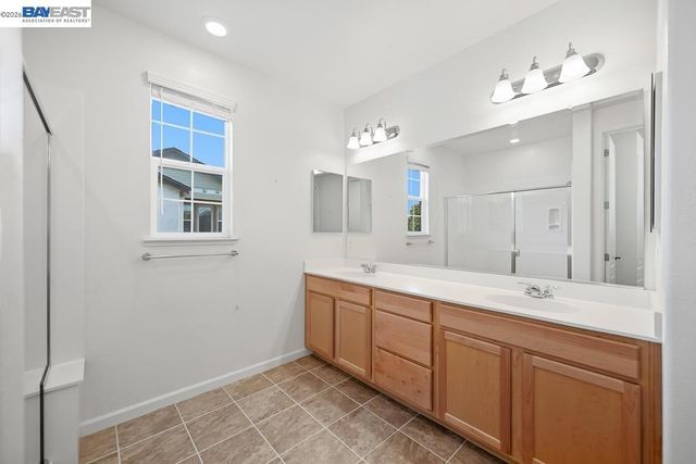 1505 Sylvia St, Hayward, CA 94545