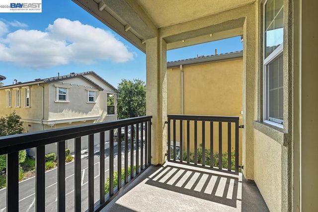 1505 Sylvia St, Hayward, CA 94545