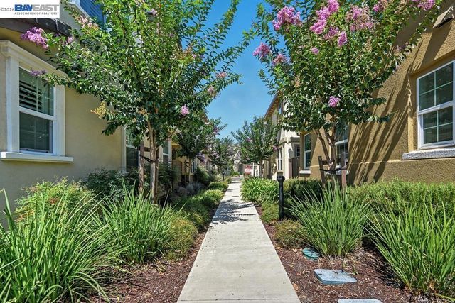 1505 Sylvia St, Hayward, CA 94545