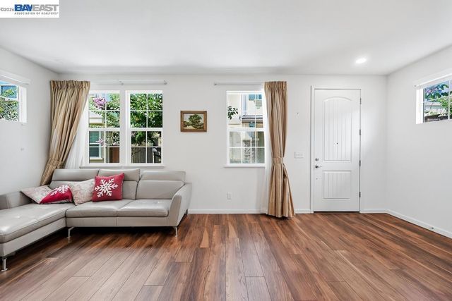 1505 Sylvia St, Hayward, CA 94545