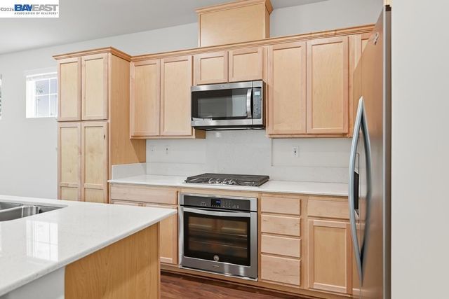 1505 Sylvia St, Hayward, CA 94545