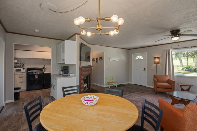 201 Palisade Drive, Eureka Springs, AR 72631