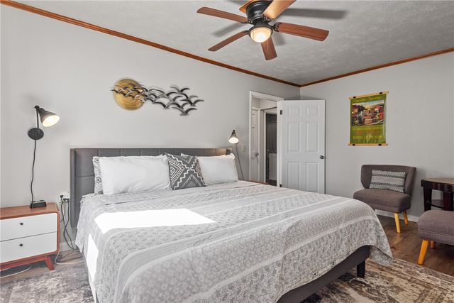 201 Palisade Drive, Eureka Springs, AR 72631
