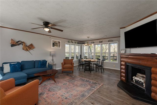 201 Palisade Drive, Eureka Springs, AR 72631