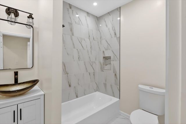 1064 Ogden Avenue, Benton Harbor City, MI 49022