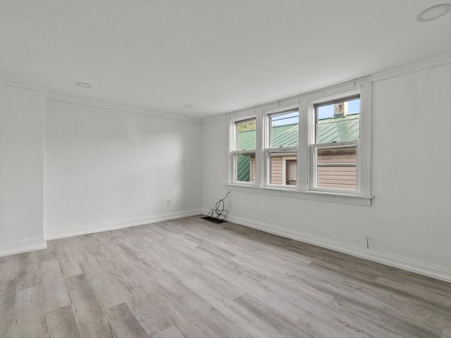 13346 S Carondolet Avenue, Chicago, IL 60633