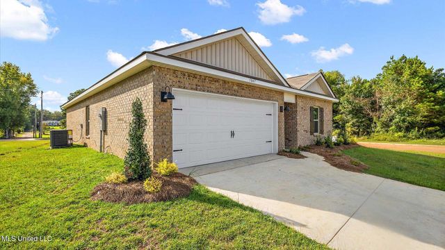 253 Trace Drive, Pearl, MS 39208