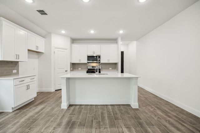 31308 Kingsley Pines Drive, Huffman, TX 77336