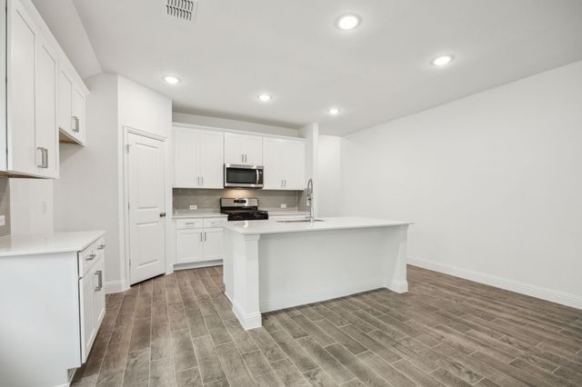 31308 Kingsley Pines Drive, Huffman, TX 77336