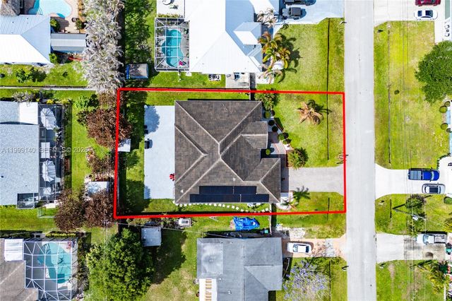 898 SW Curtis Street, Port St. Lucie, Port St Lucie, FL 34983