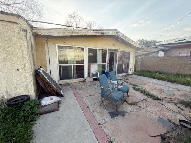 11960 Adelphia, Pacoima, CA 91331