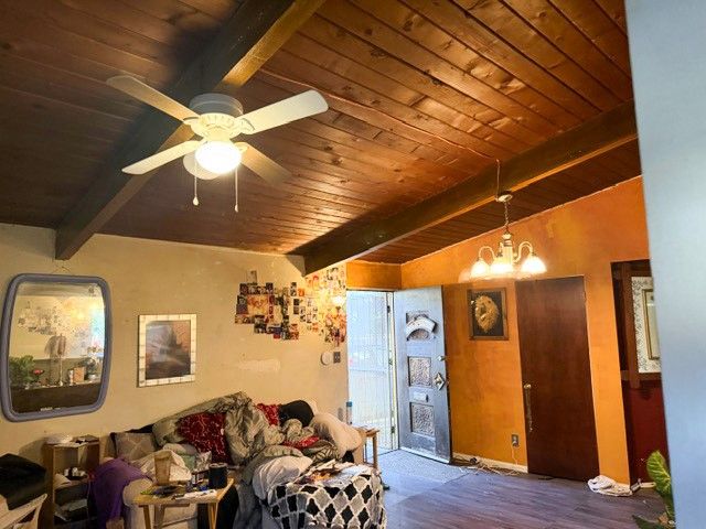 11960 Adelphia, Pacoima, CA 91331