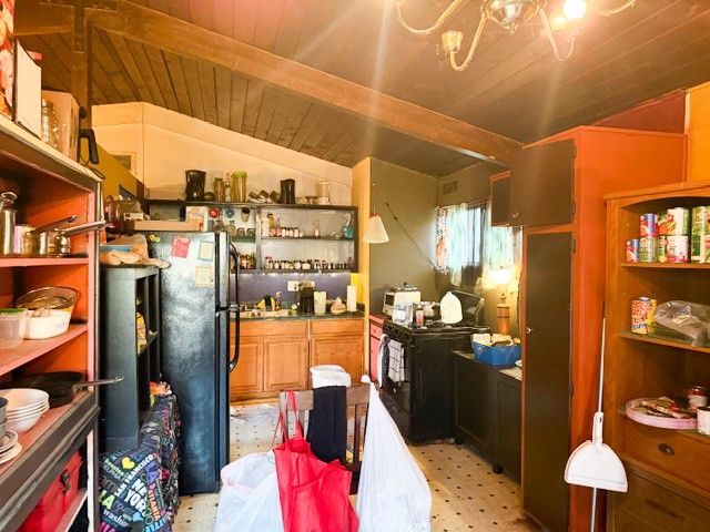 11960 Adelphia, Pacoima, CA 91331