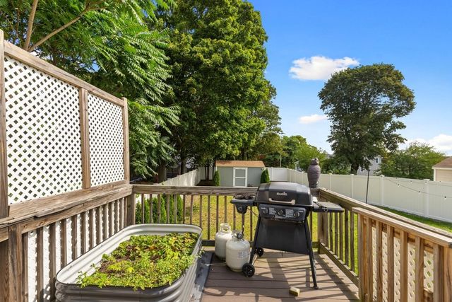8 Herbert St, Wakefield, MA 01880