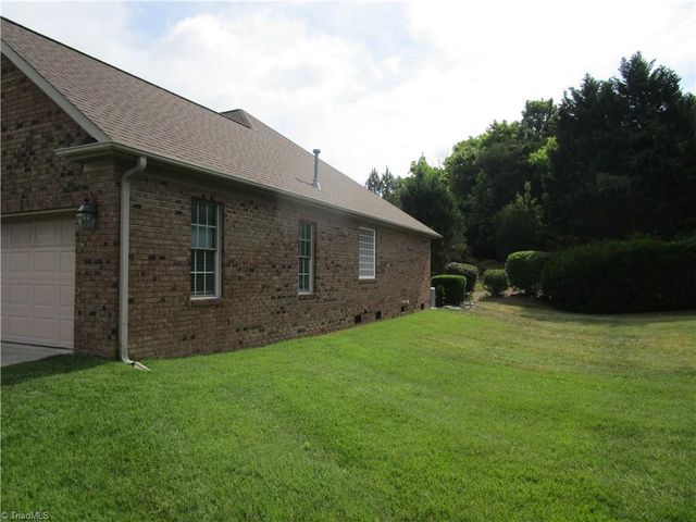 2320 Addison Boulevard, High Point, NC 27262