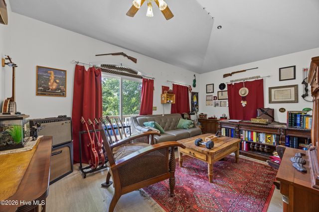 113 Dolphin Circle, Hampstead, NC 28443