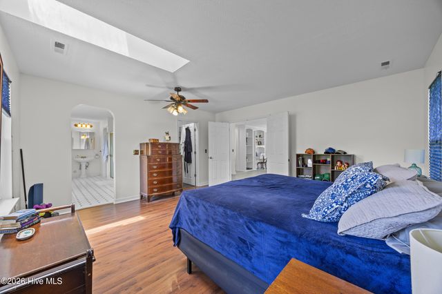 113 Dolphin Circle, Hampstead, NC 28443