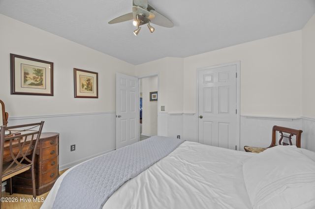113 Dolphin Circle, Hampstead, NC 28443