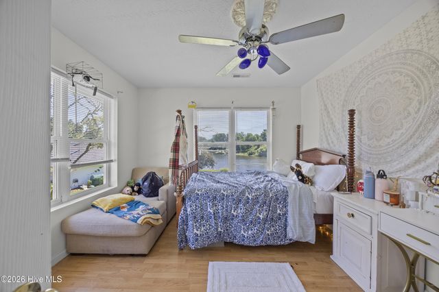 113 Dolphin Circle, Hampstead, NC 28443