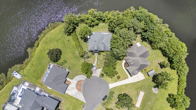 113 Dolphin Circle, Hampstead, NC 28443