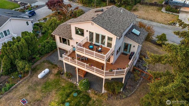 780 Malabar Drive, Camano Island, WA 98282