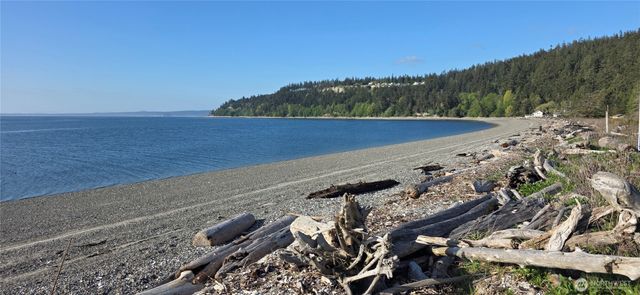 780 Malabar Drive, Camano Island, WA 98282