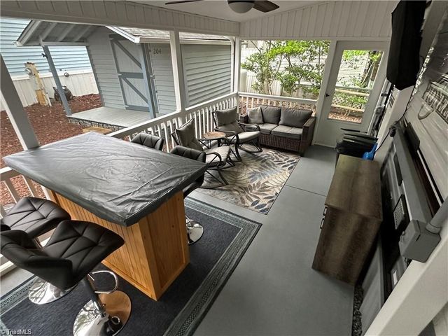 107 Pine Street, New London, NC 28127
