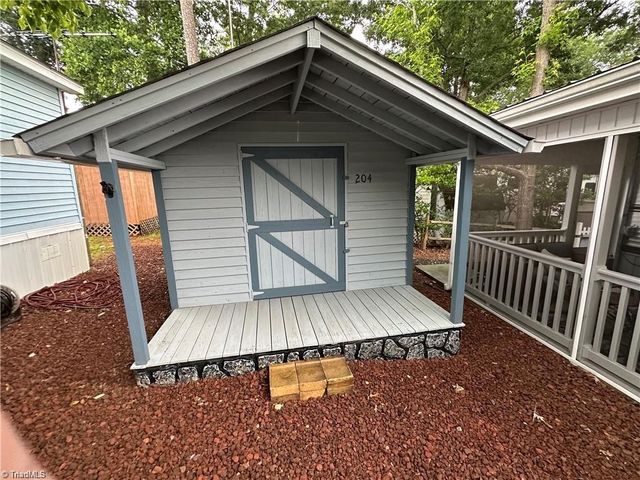 107 Pine Street, New London, NC 28127